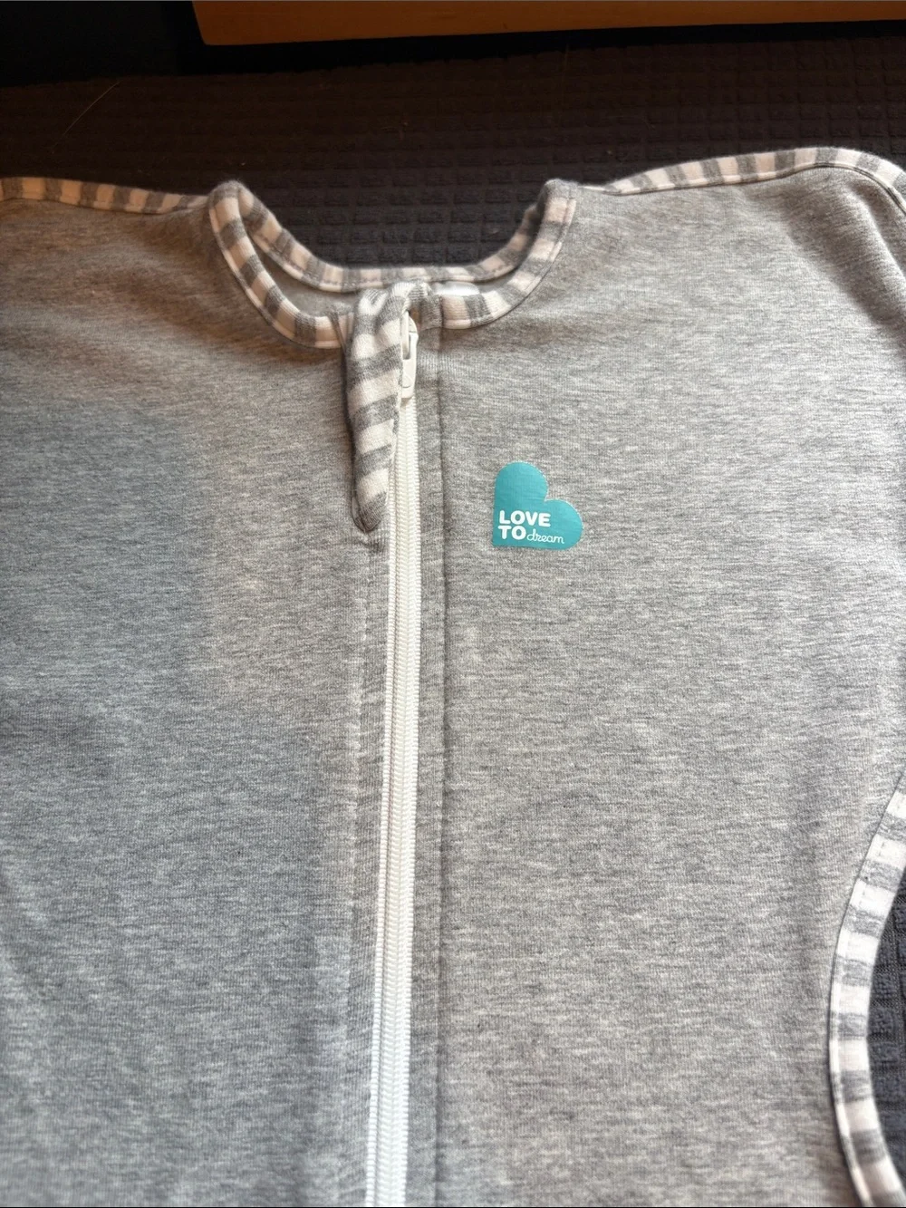 Love to Dream Swaddle Up Grey Baby Swaddle One-Piece with Front Zipper NWOT S